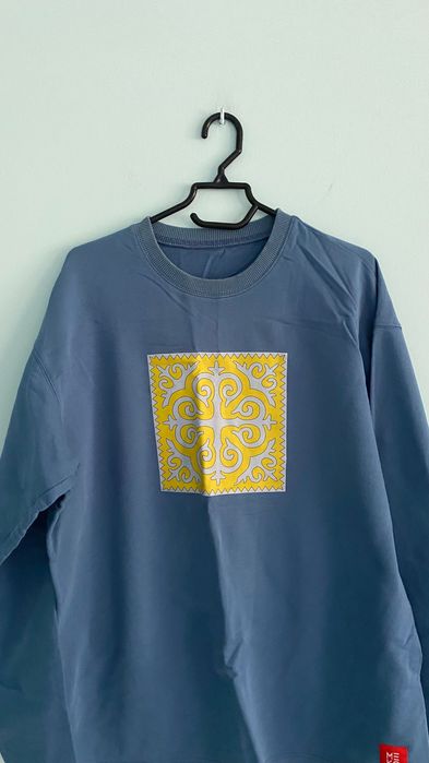 Продам свитшот мужской