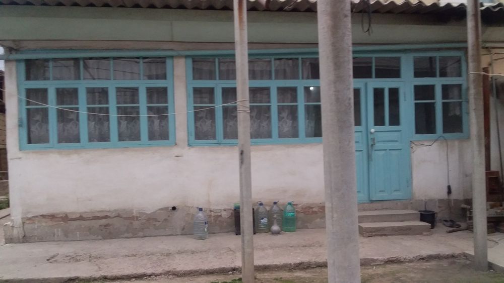 Тошкент вилояти Пискент тумани Бирлик кўчаси 50 уй сотилади