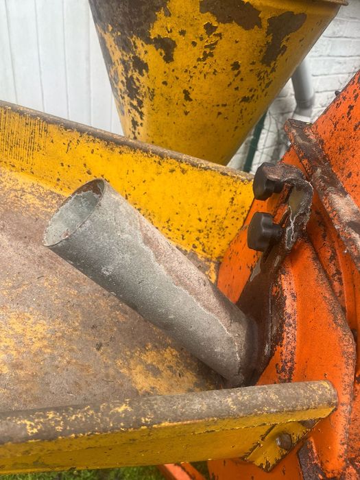 Moară de măcinat cu cardan