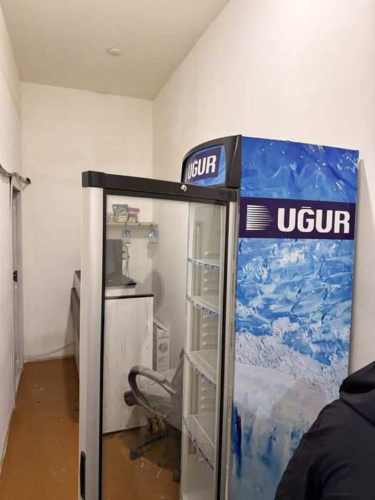 Холодилник сотилади срочна