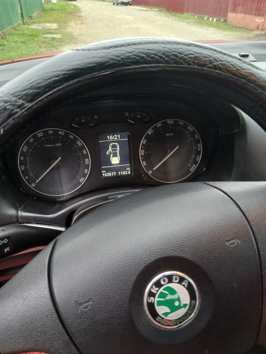 Scoda octavia  1.6 benzina