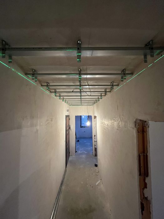 Вътрешни ремонти - бани, гипсокартон, шпакловка, боядисване с машина!