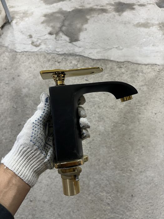 Смеситель для раковины