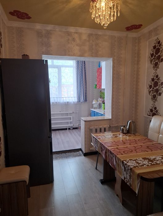 Продам  4 - х комнатную  квартиру