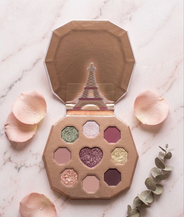 Палетка теней Essence «Emily in Paris» (Лимитированная коллекция!)