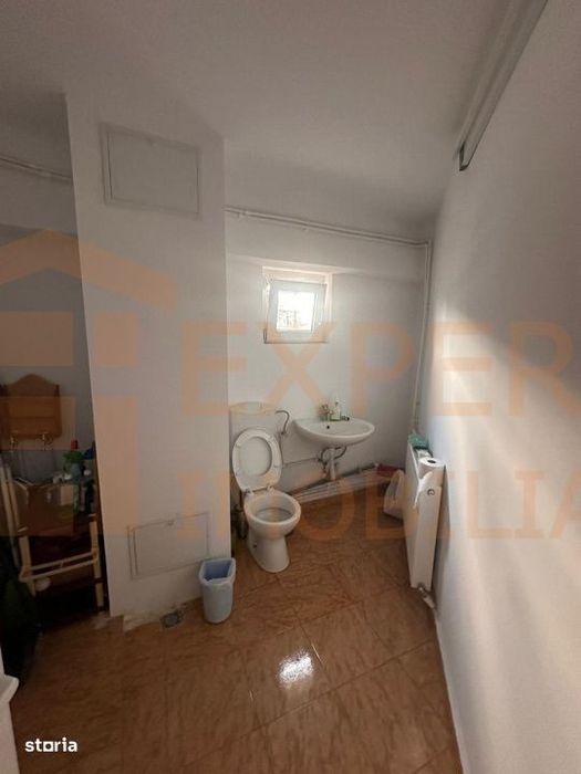 Spatiu Comercial D+P+1, situat in zona Centrala