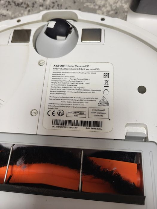 Vând robot de aspirare XIAOMI