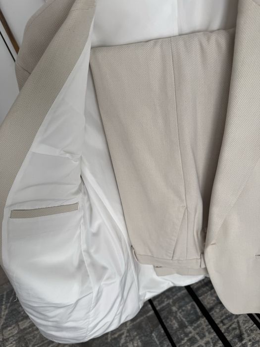 Костюм ZARA 48-размер