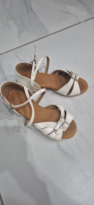 Туфли для бальных танцев