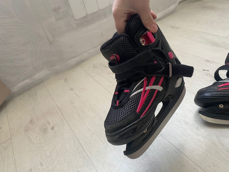 Продам коньки фигурные