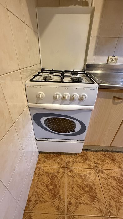Продам газ плиту для кухни