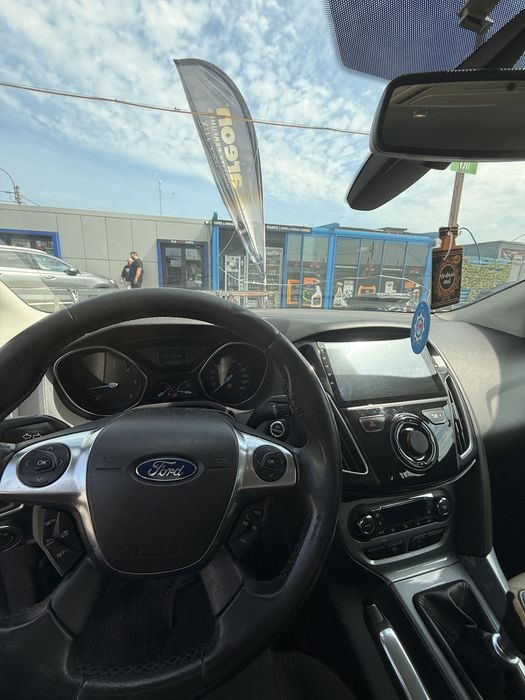 FORD Focus 2011 — imagine 2