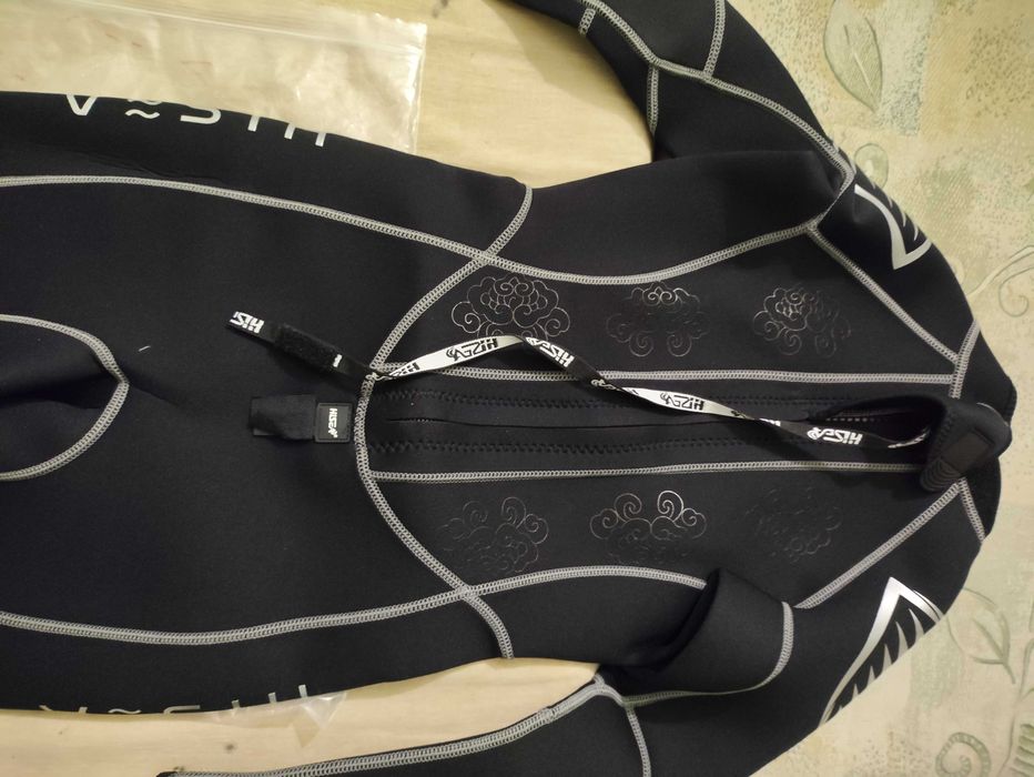 Дамски неопренов костюм