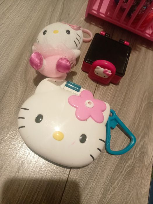 Jucării :Barbie,Hello Kity,LOL,forme plastilină