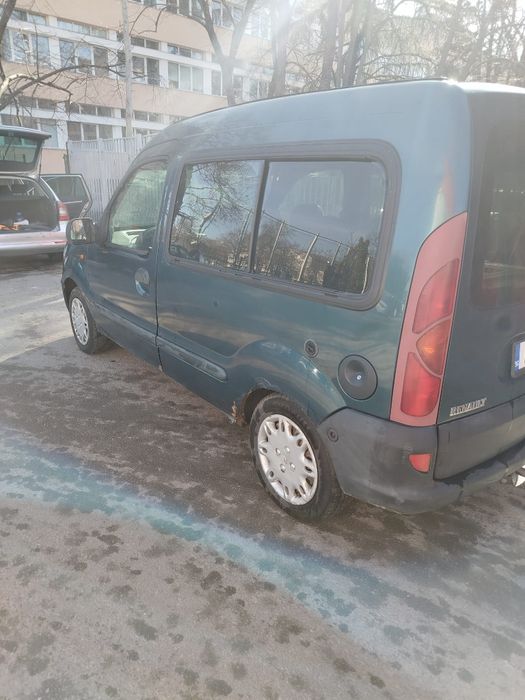 Продавам рено канго