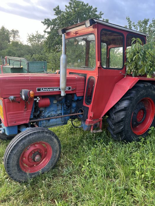 Tractor universal 550