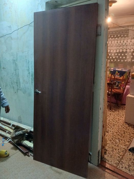 Двери продам межкомнатные