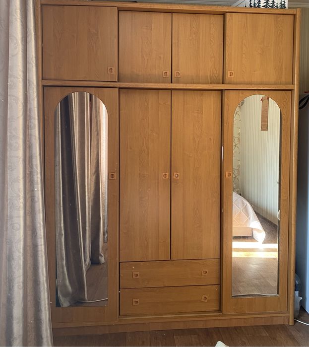 Продам шкаф, б/у, вместительный