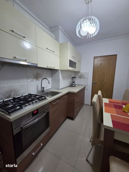 Apartament 2 camere -zona Stefan Cel Mare