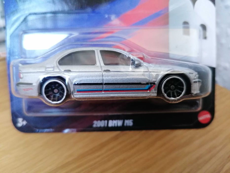 10 броя Hot Wheels BMW моделчета