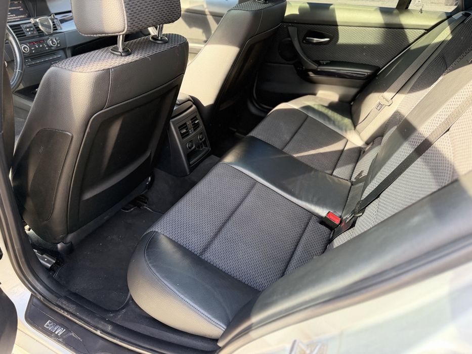 BMW 3 Series 2010 — imagine 5