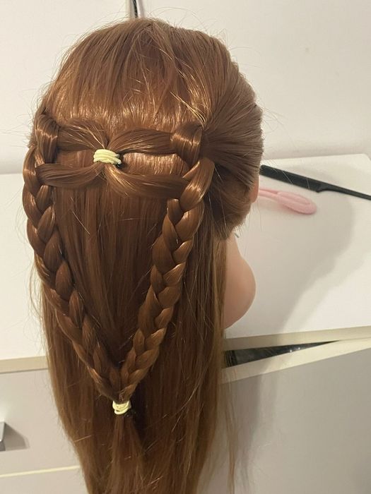 Ofer servicii de coafat sau aranjat