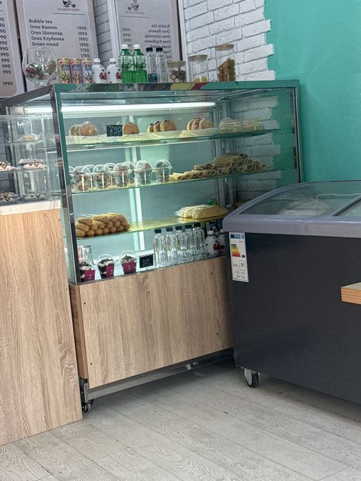 Витринный холодильный