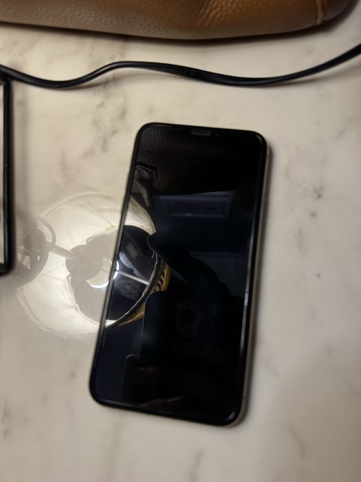 Iphone XS в хорошем состояний