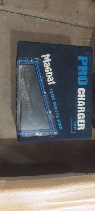 Vând set subwoofer Magnat 1200 watts