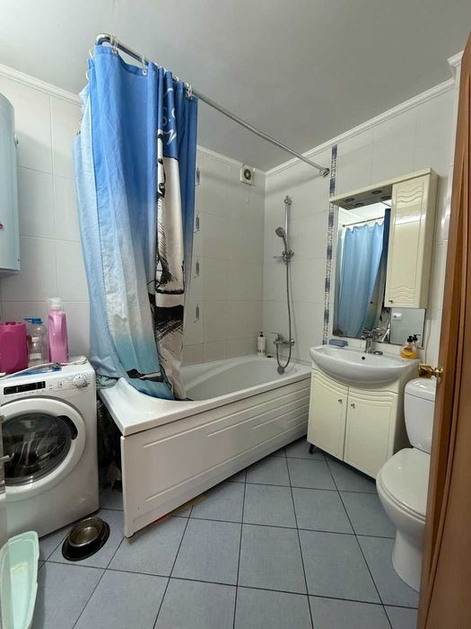 Продам 4 комн квартиру