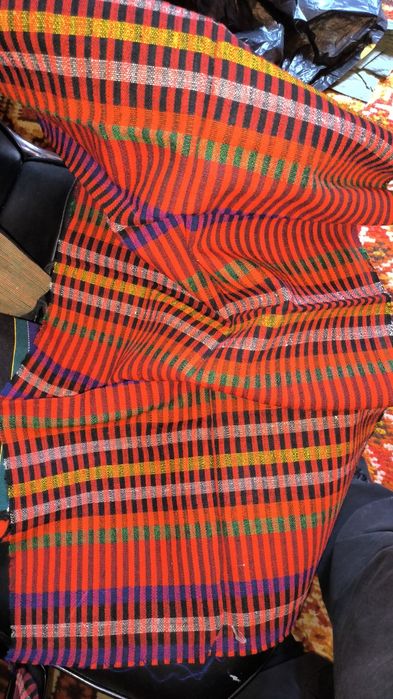 Български национални престилки и възглавници.