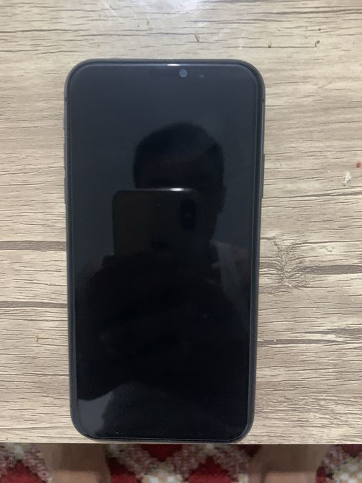 Iphone 11 hamma joyi ishlaydi kafolati bor