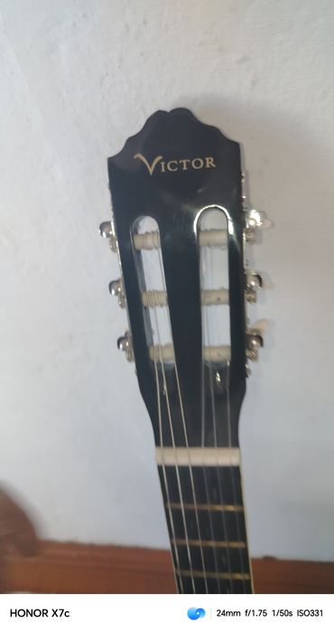 Gitara Victory rasmer 39  klassik. Neytron tolalati holati udar