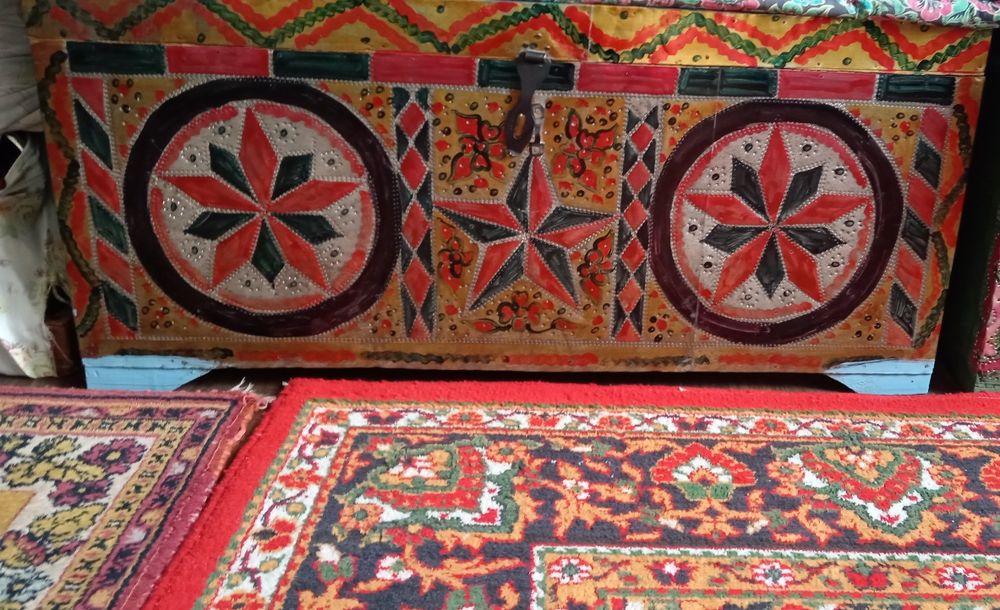 Ески буюмлар сотилади арзон нархларда