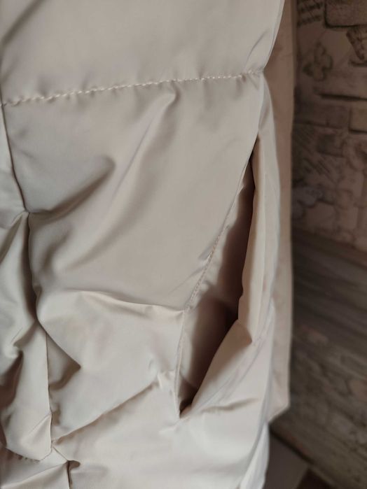 Дамски елек с качулка