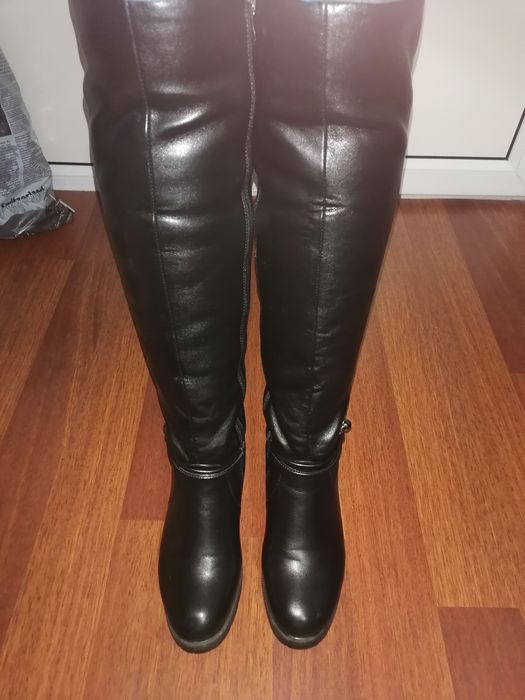 Продам зимние сапоги ботфорты