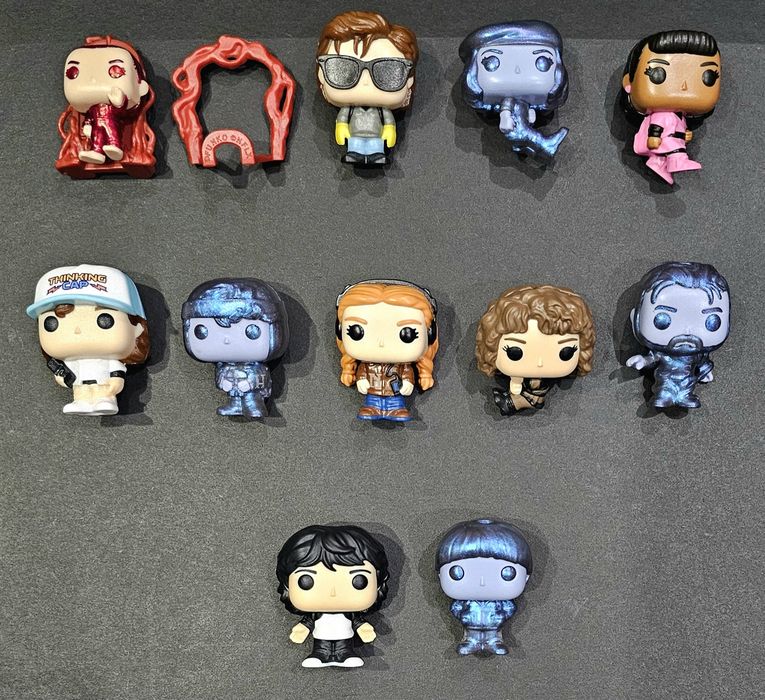 Обменяю игрушек Kinder Очень странные дела.