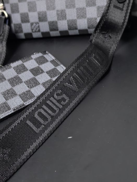 Luis Viton чанта тип плик