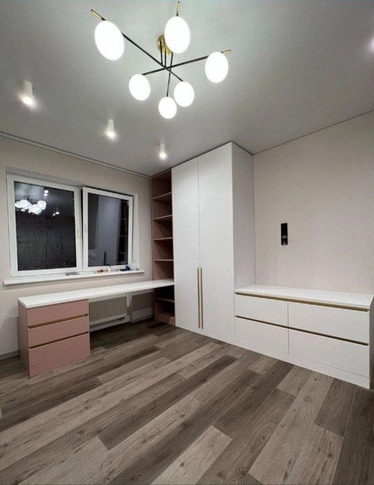 Shkaf Prixojka buyurtma asosida