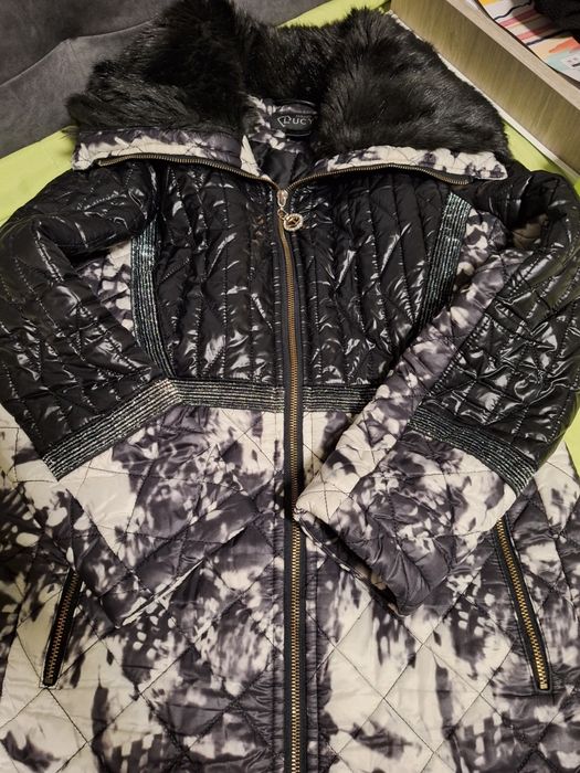 Дамско яке на Lucy