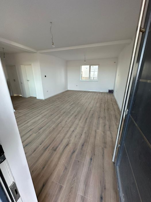De vanzare casa cu 4 camere