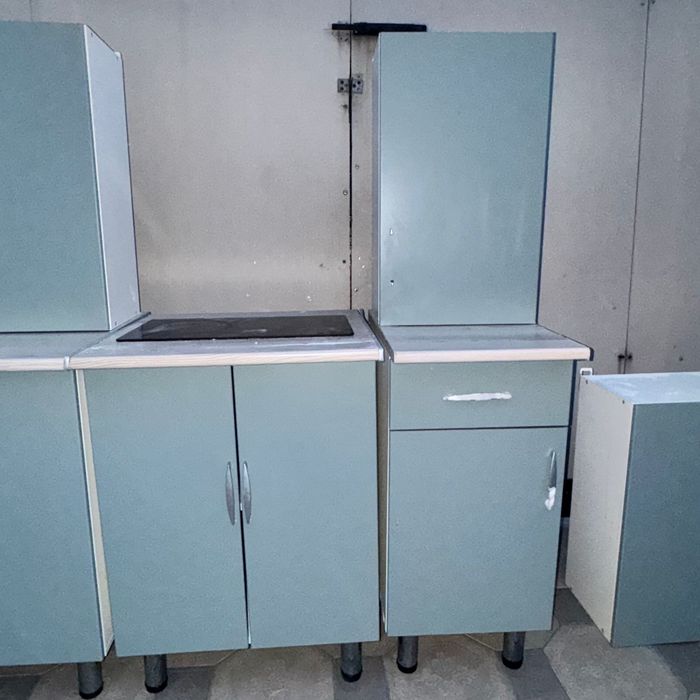 Продам кухонный гарнитур  .