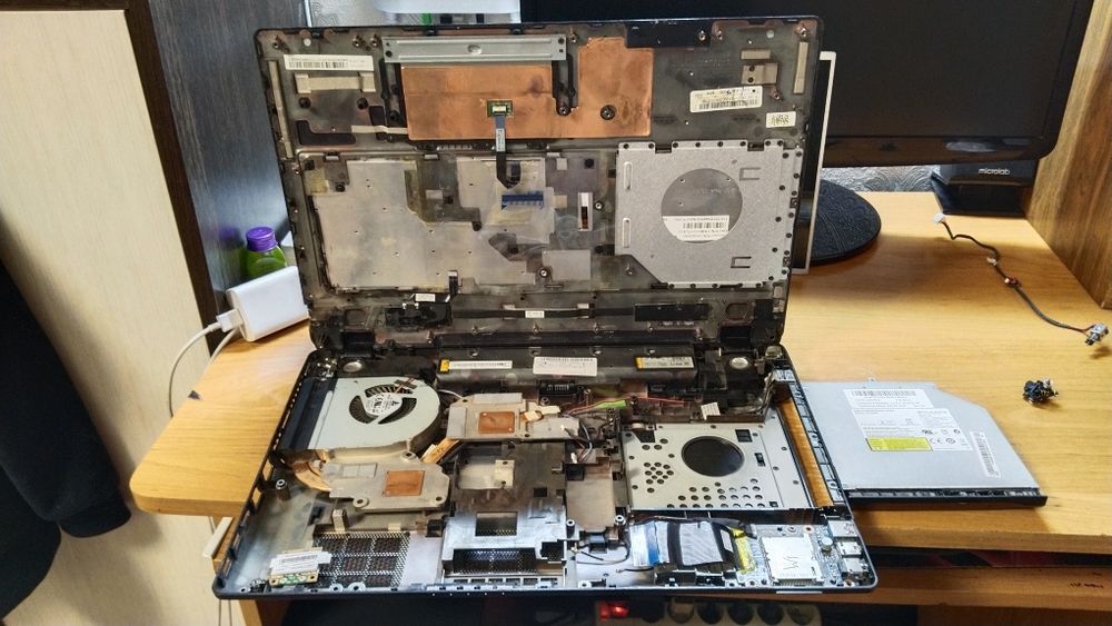 Продам запчасти от ноутбука Lenovo idepad Y580