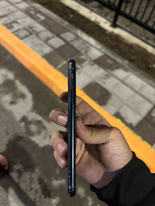 Продается iphone XR 128гб срочно