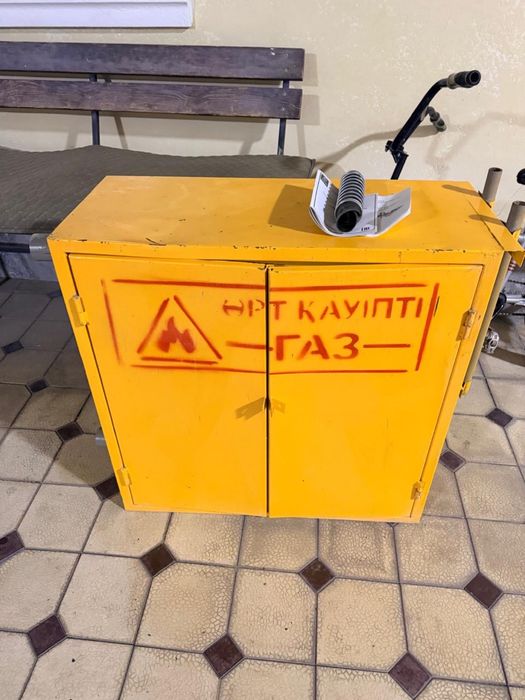 ГРПШ для газа дома стоит