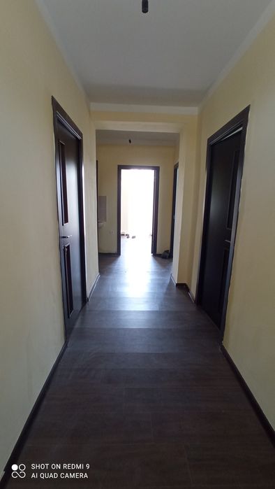 Уй (коттедж) сотилади 2 сотих 4 хона