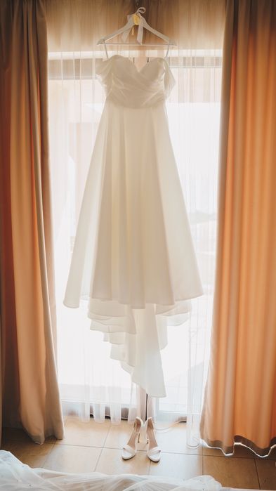 Сватбена булчинска рокля