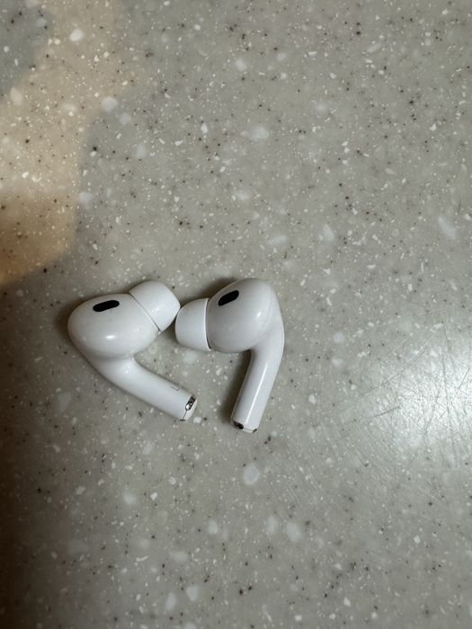 Air pods pro 2 .