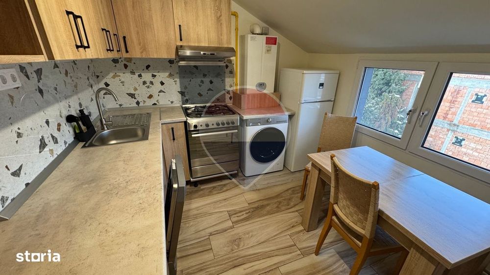 DE ÎNCHIRIAT apartament spatios cu 2 camere în vilǎ