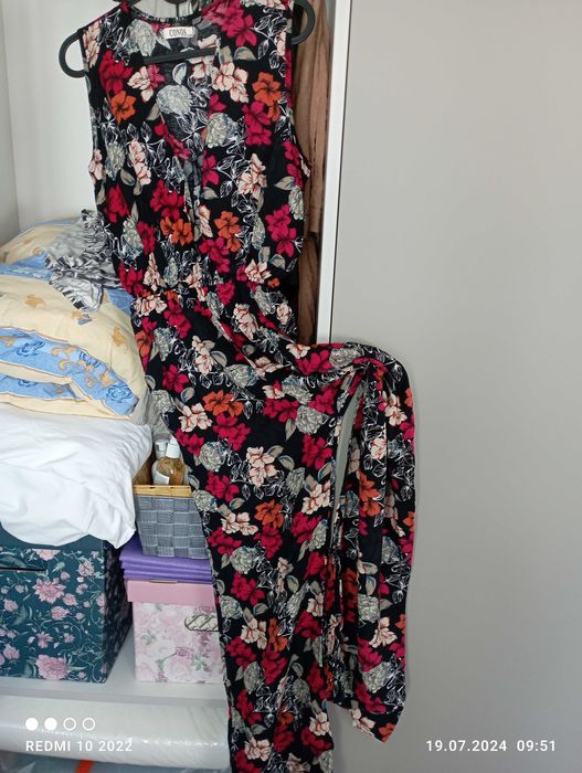 Продавам летен гащеризон.